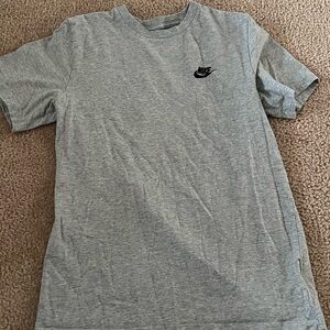 Nike Men's Heather Gray Short Sleeve Tee